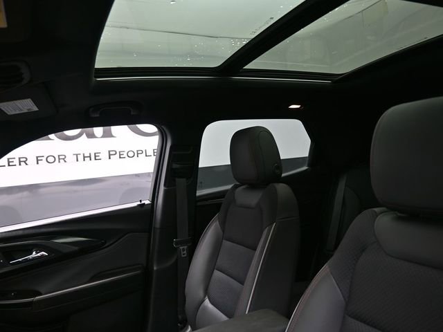 Used 2023 Chevrolet TrailBlazer RS w/ Sun and Liftgate Package image 17