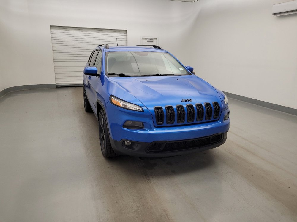 Used 2018 Jeep Cherokee Latitude w/ Altitude Package AWD/4WD image 14
