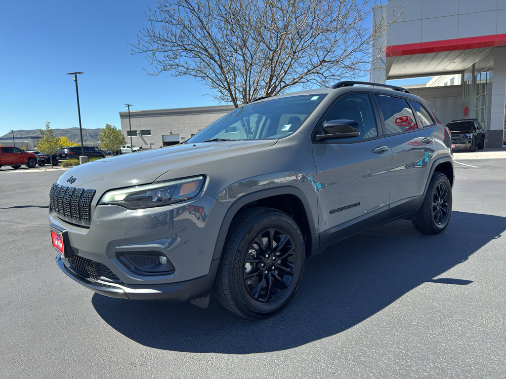 Used 2023 Jeep Cherokee Altitude Lux image 5