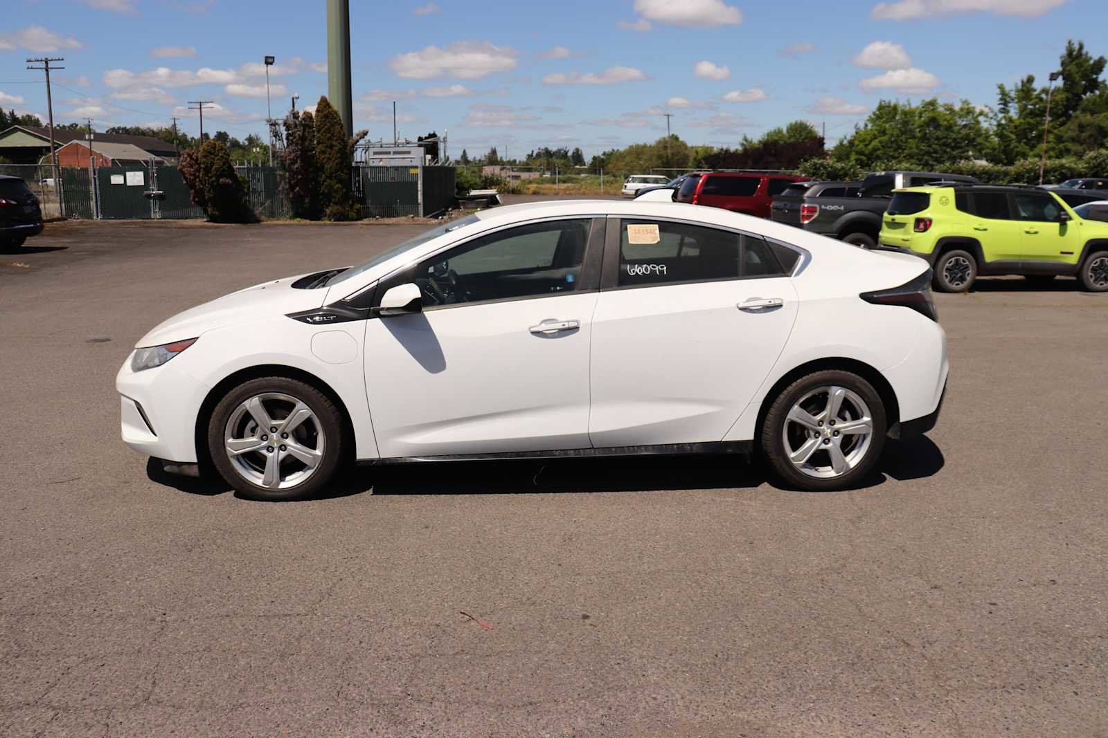 Used 2018 Chevrolet Volt LT w/ Comfort Package FWD image 8