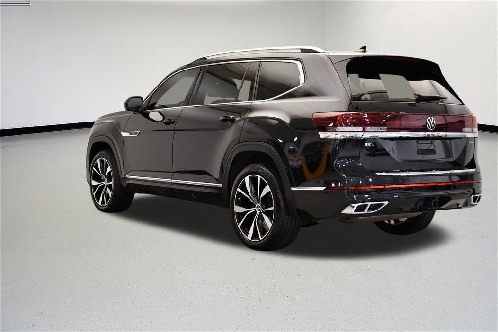 Used 2024 Volkswagen Atlas SEL Premium R-Line image 3