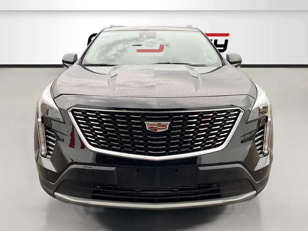 Used 2020 Cadillac XT4 Premium Luxury w/ Cold Weather Package AWD/4WD image 2