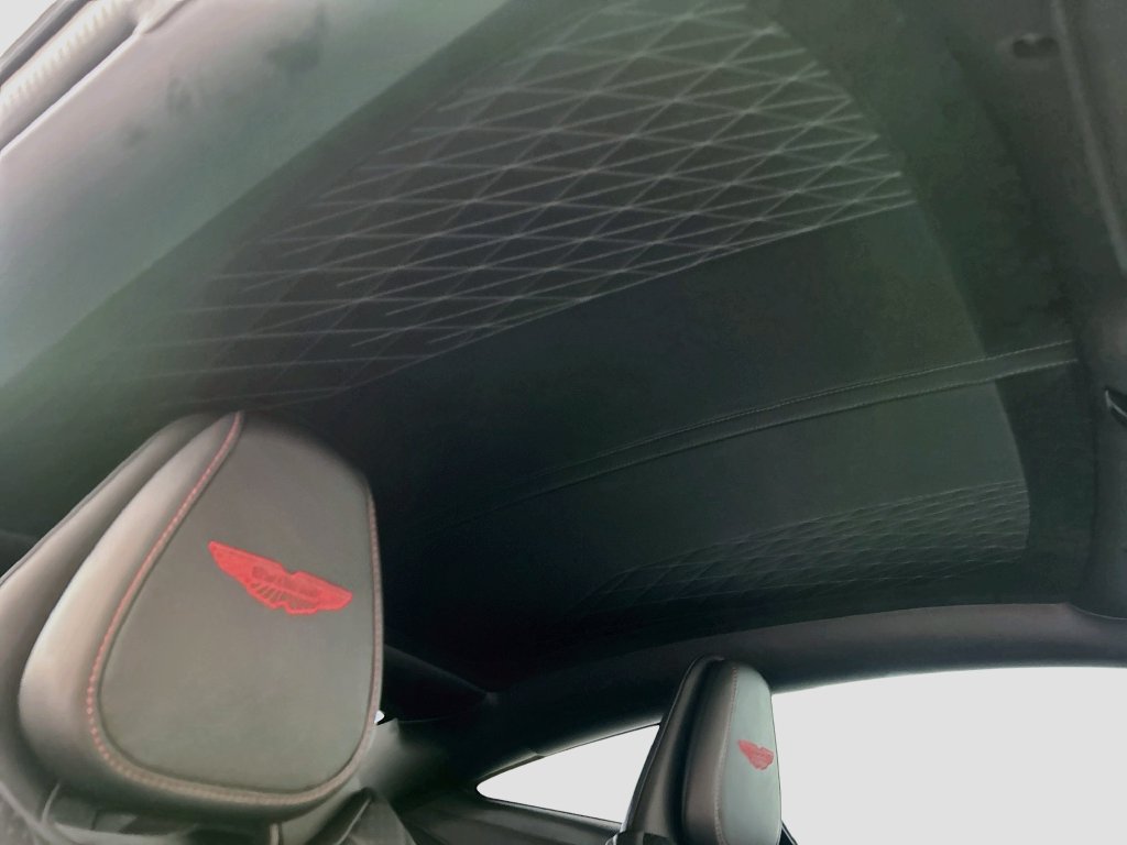 Used 2025 Aston Martin DB12 Coupe RWD image 17