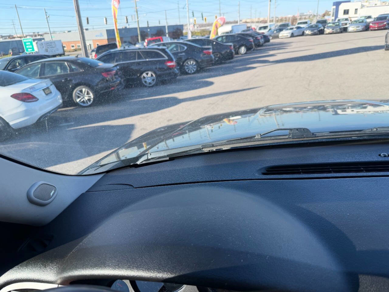 Used 2012 GMC Yukon 4WD Hybrid image 57