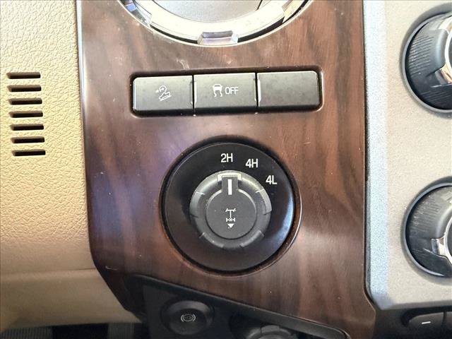 Used 2016 Ford F350 Lariat w/ Lariat Interior Package AWD/4WD image 17