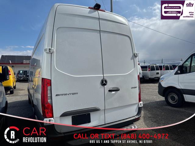Used 2023 Mercedes-Benz Sprinter 2500 image 4