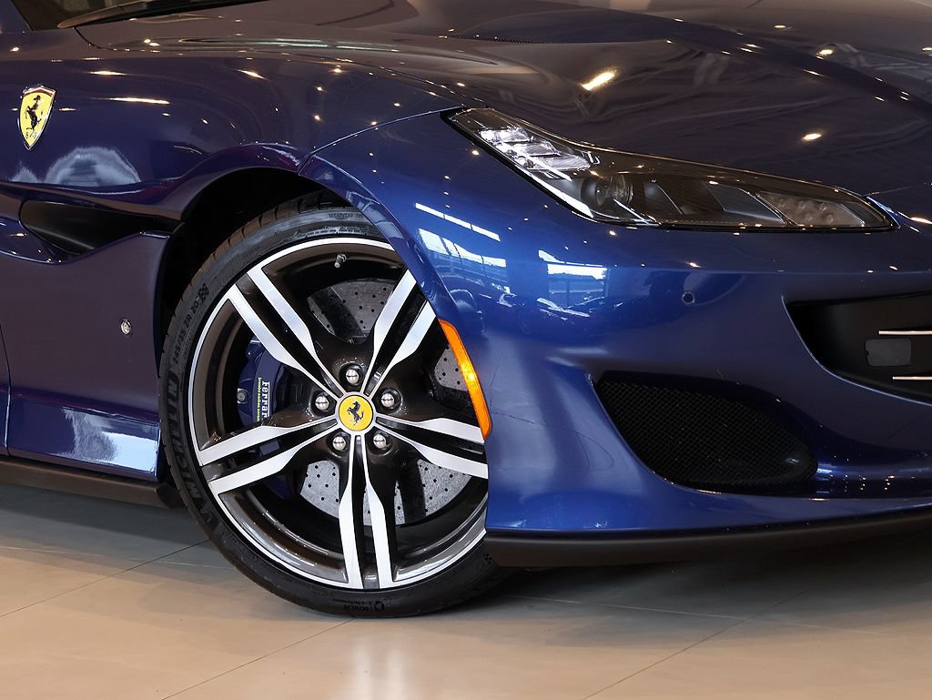 Certified 2019 Ferrari Portofino RWD image 9