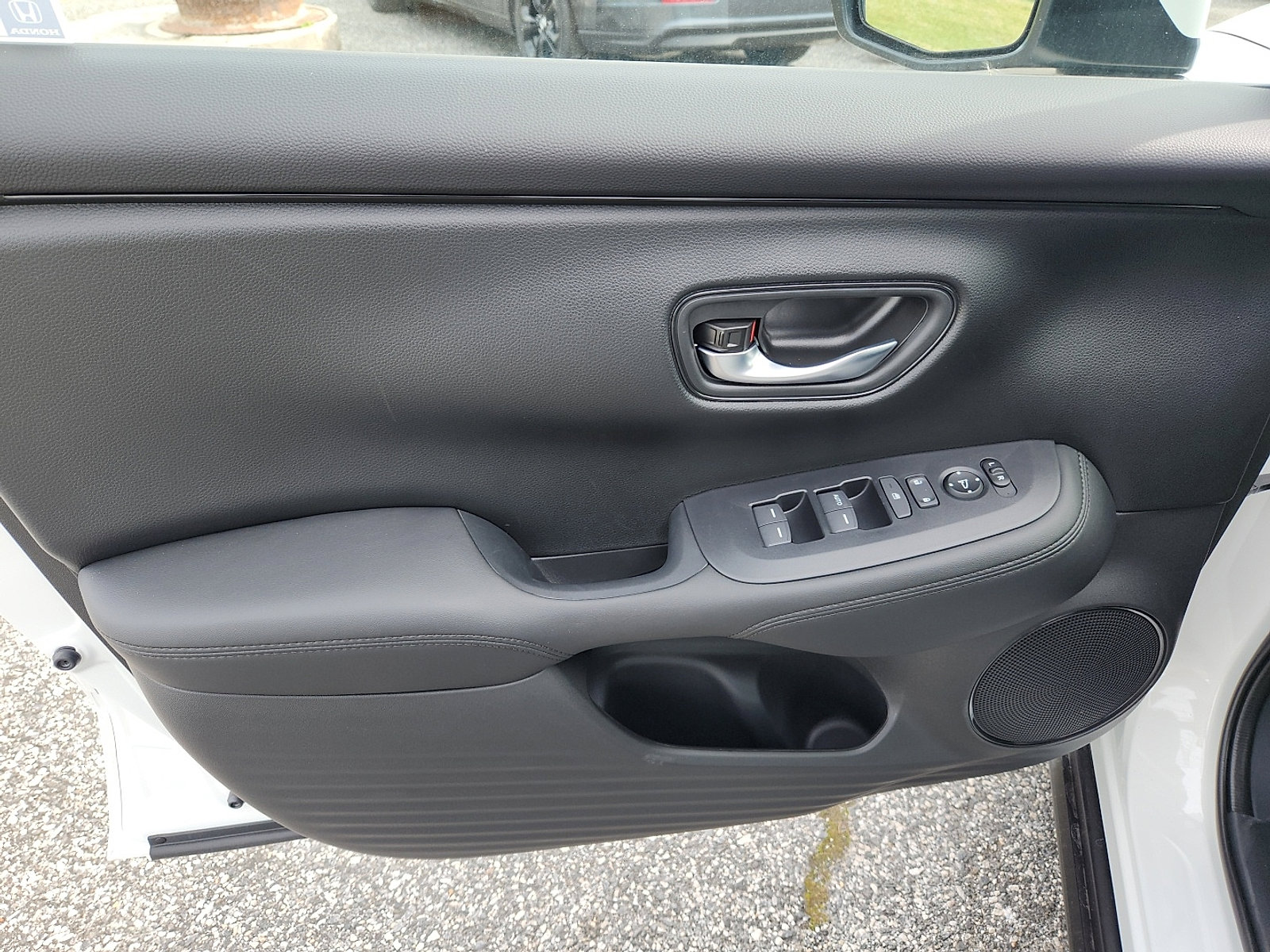 New 2026 Honda HR-V LX image 8