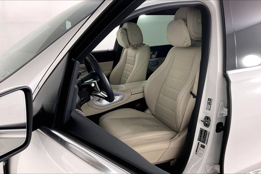 Certified 2025 Mercedes-Benz GLS 580 4MATIC image 17