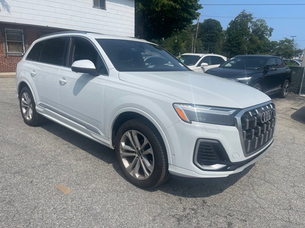 Certified 2025 Audi Q7 2.0T Premium w/ Premium Plus Package AWD/4WD image 1
