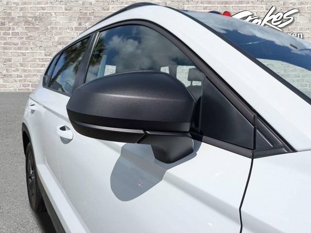 Certified 2025 Volkswagen Taos S FWD image 12