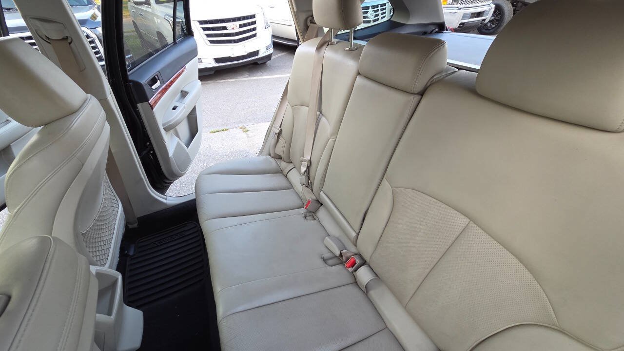 Used 2010 Subaru Outback 2.5i Limited AWD/4WD image 35