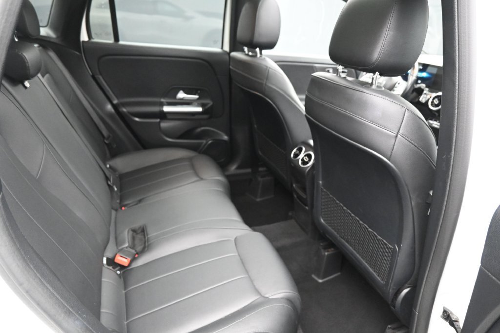 Used 2021 Mercedes-Benz GLA 250 4MATIC image 30