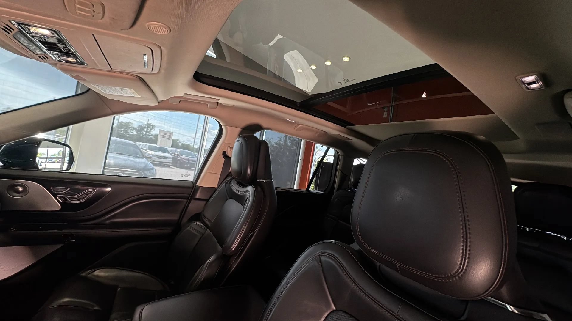 Used 2020 Lincoln Aviator Reserve w/ Equipment Group 202A AWD/4WD image 22