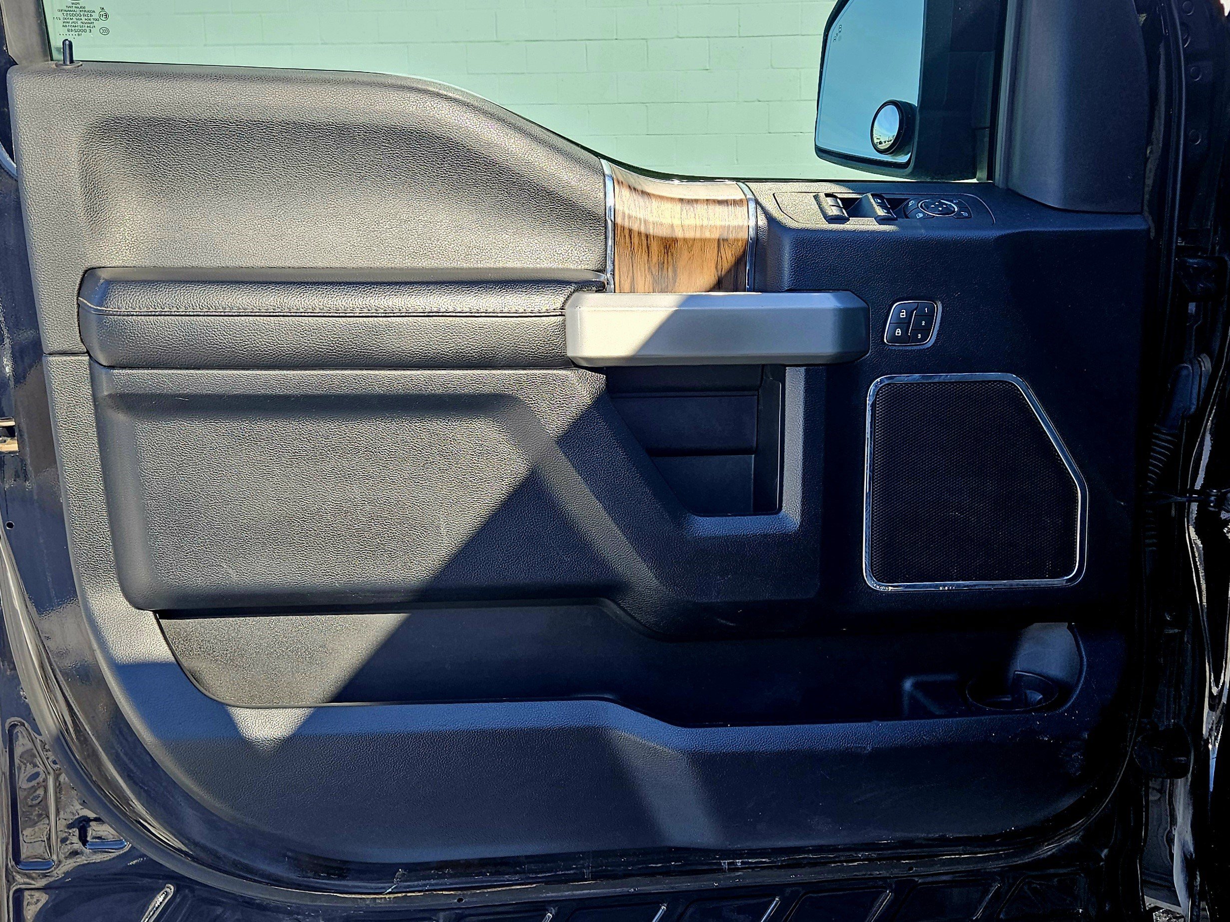 Used 2018 Ford F150 Lariat image 11