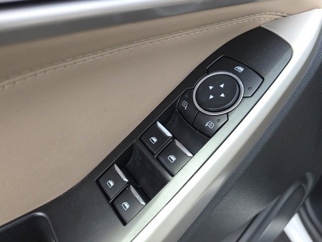 Used 2022 Ford Explorer XLT w/ Equipment Group 202A image 8