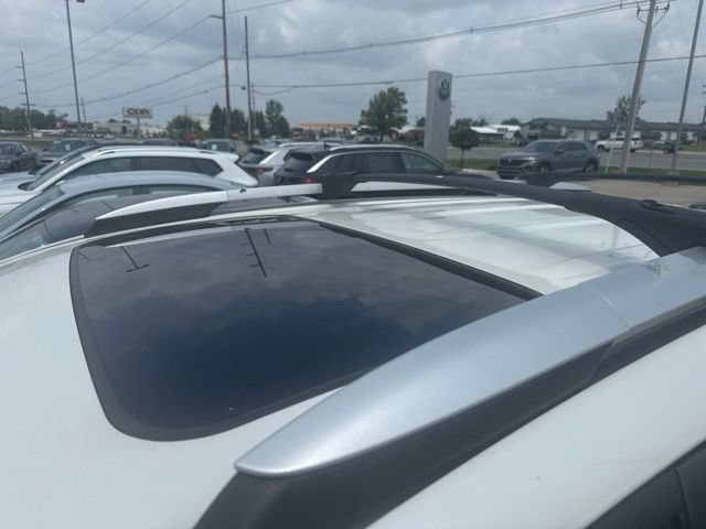 Used 2015 Toyota RAV4 Limited AWD/4WD image 10