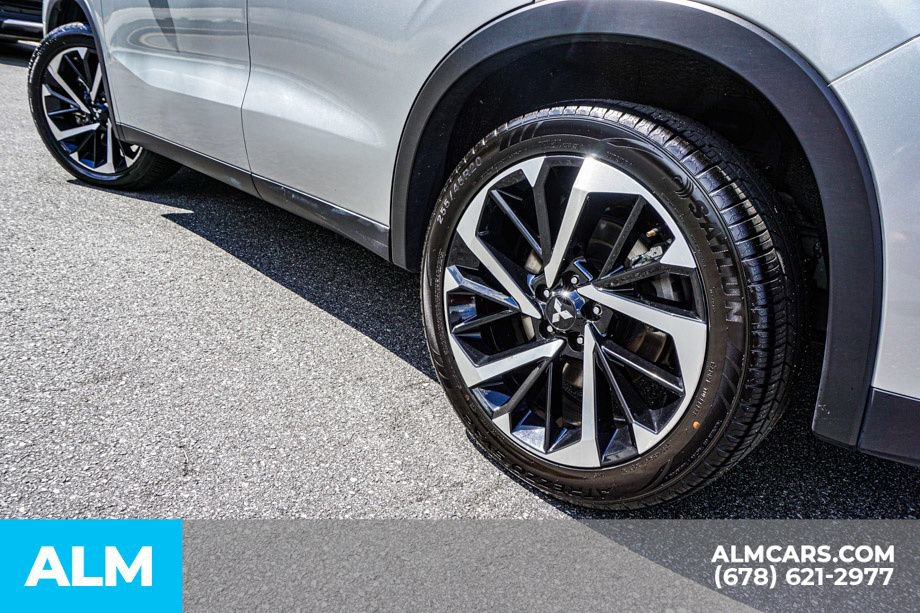 Used 2024 Mitsubishi Outlander SE AWD/4WD image 15