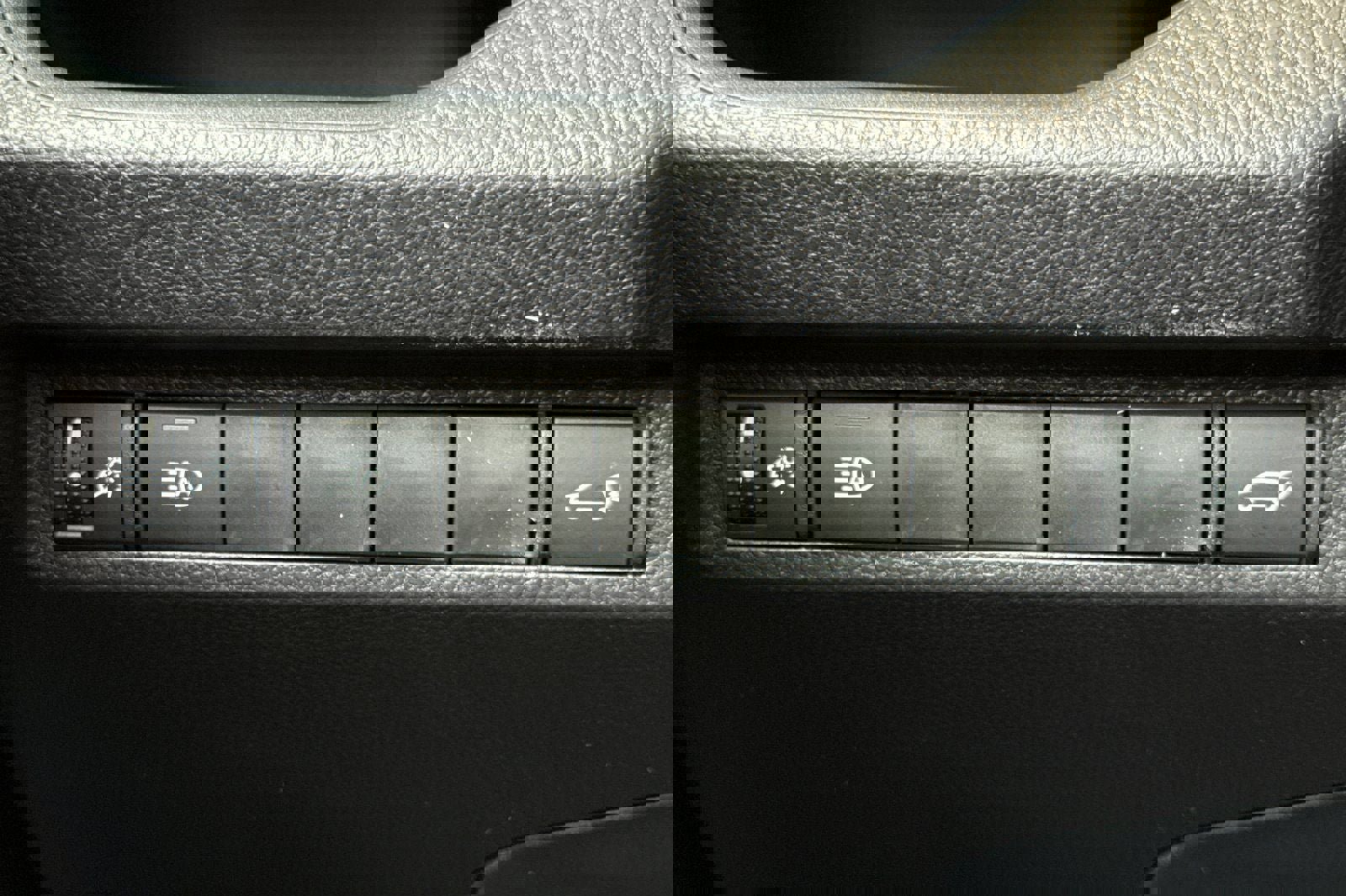 New 2025 Toyota RAV4 XLE image 30