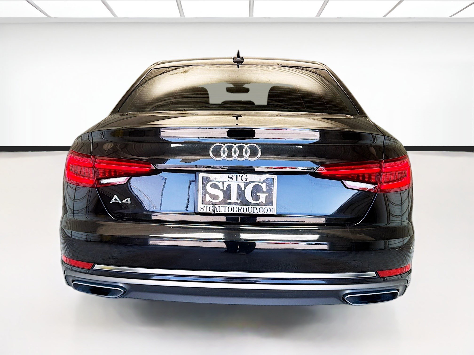 Used 2019 Audi A4 2.0T Premium w/ Convenience Package FWD image 5