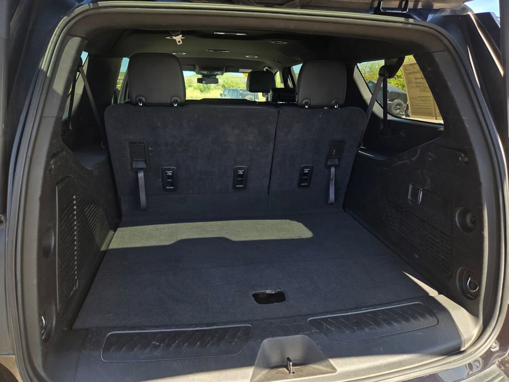 Used 2024 Chevrolet Suburban LT AWD/4WD image 30