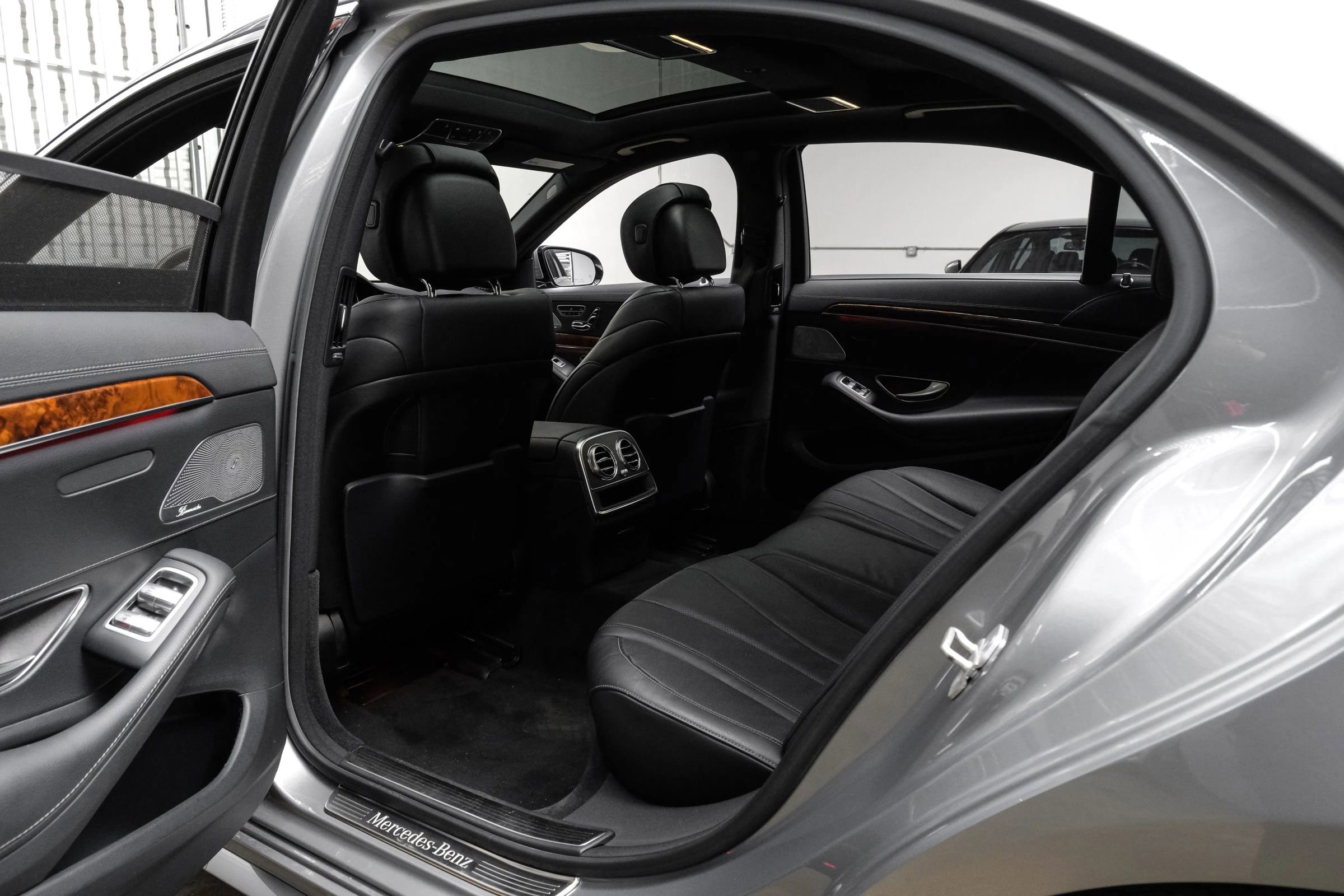 Used 2014 Mercedes-Benz S 550 Sedan image 48