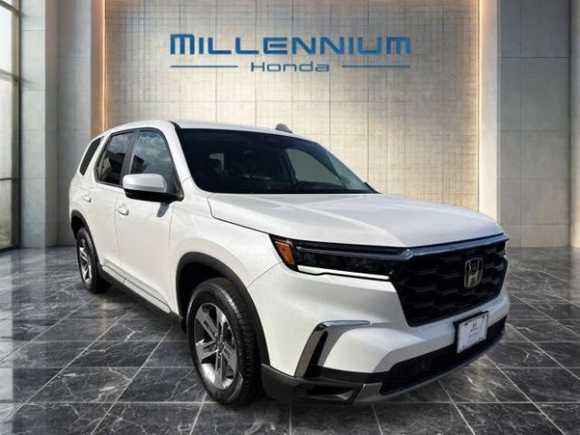 Certified 2025 Honda Pilot EX-L image 2