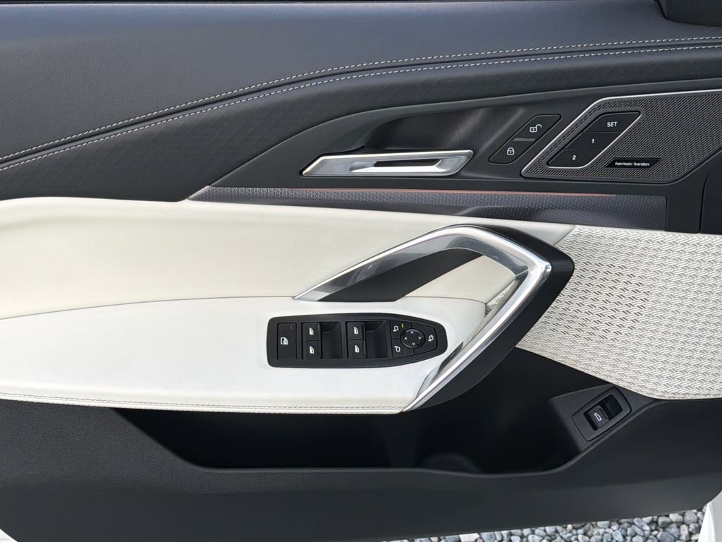 Used 2026 BMW X2 M35i image 3