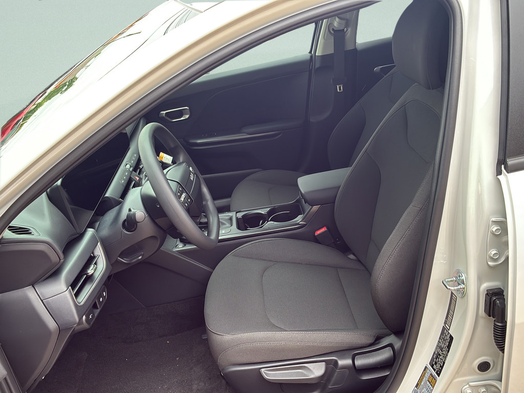 New 2026 Kia K4 FWD image 22