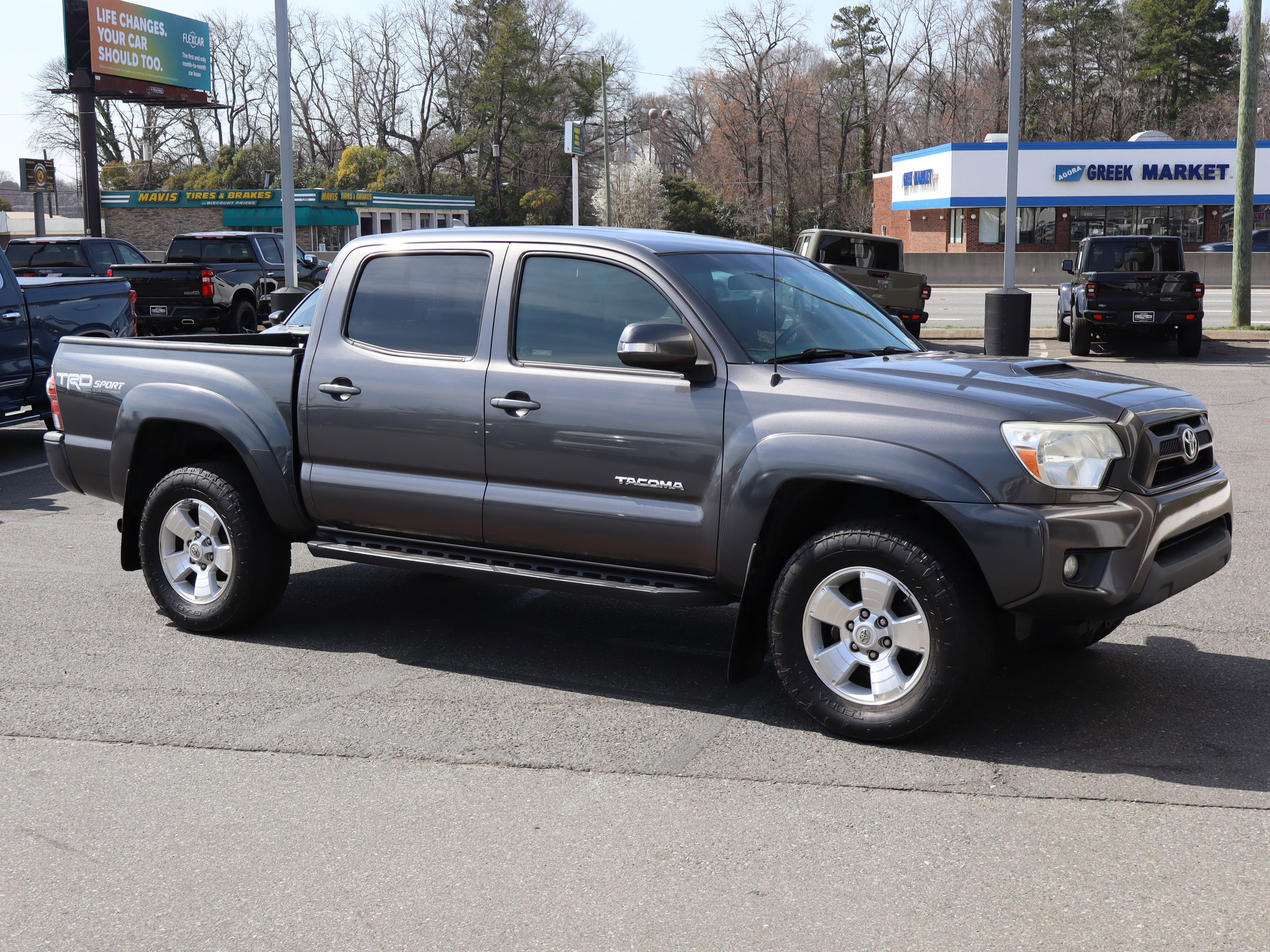 Used 2015 Toyota Tacoma PreRunner w/ TRD Sport Package image 2