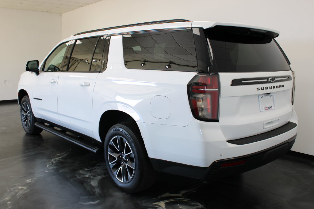Used 2023 Chevrolet Suburban Z71 w/ Luxury Package AWD/4WD image 27
