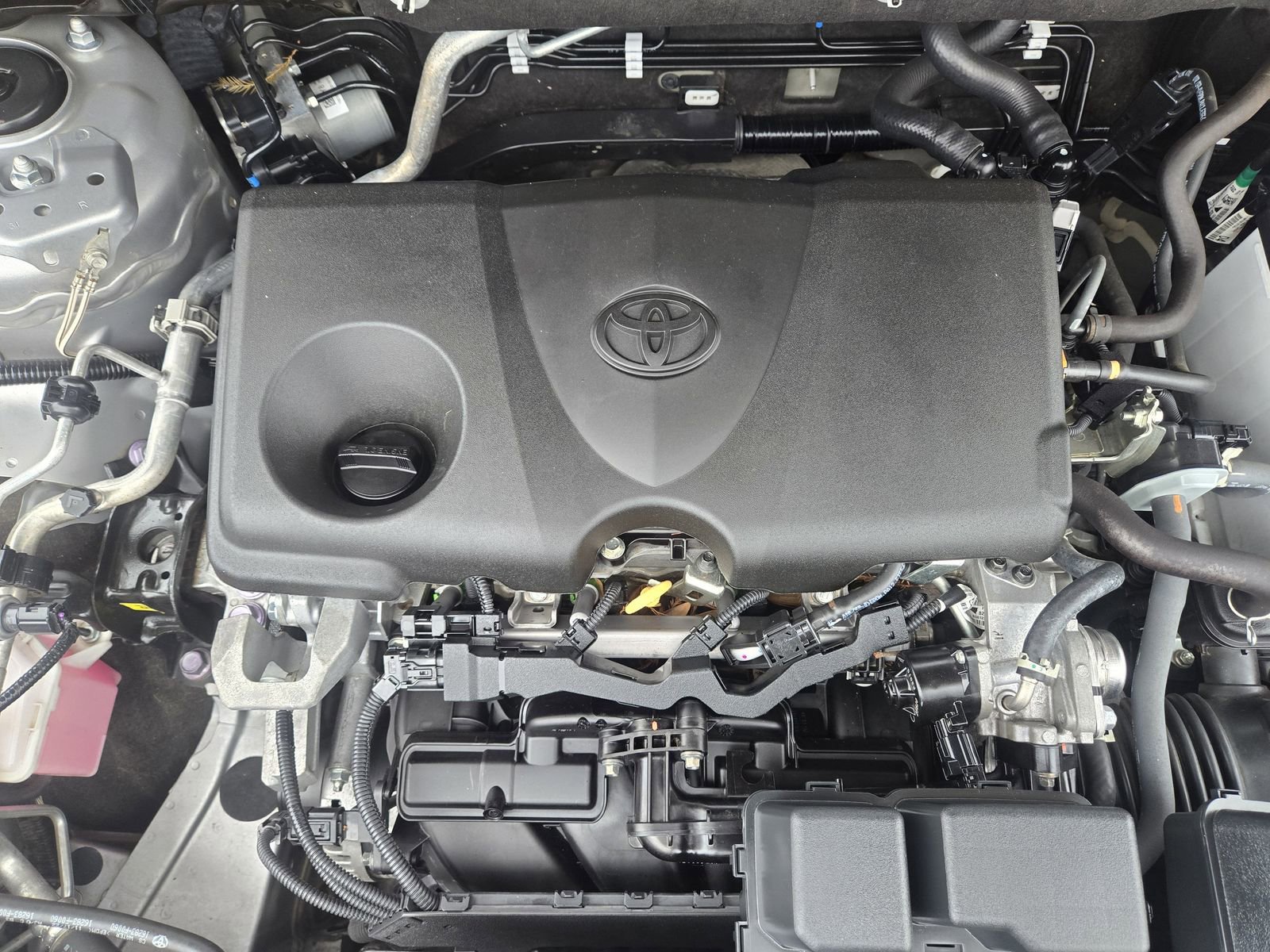 Used 2023 Toyota RAV4 XLE Premium image 34