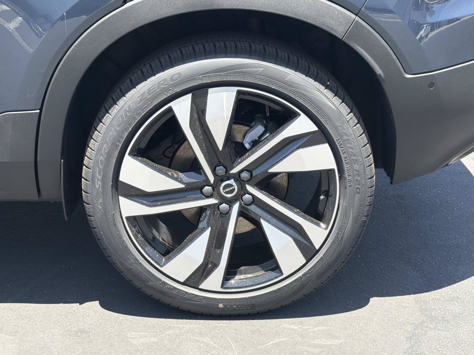New 2026 Volvo XC40 B5 Ultra w/ Climate Package AWD/4WD image 23