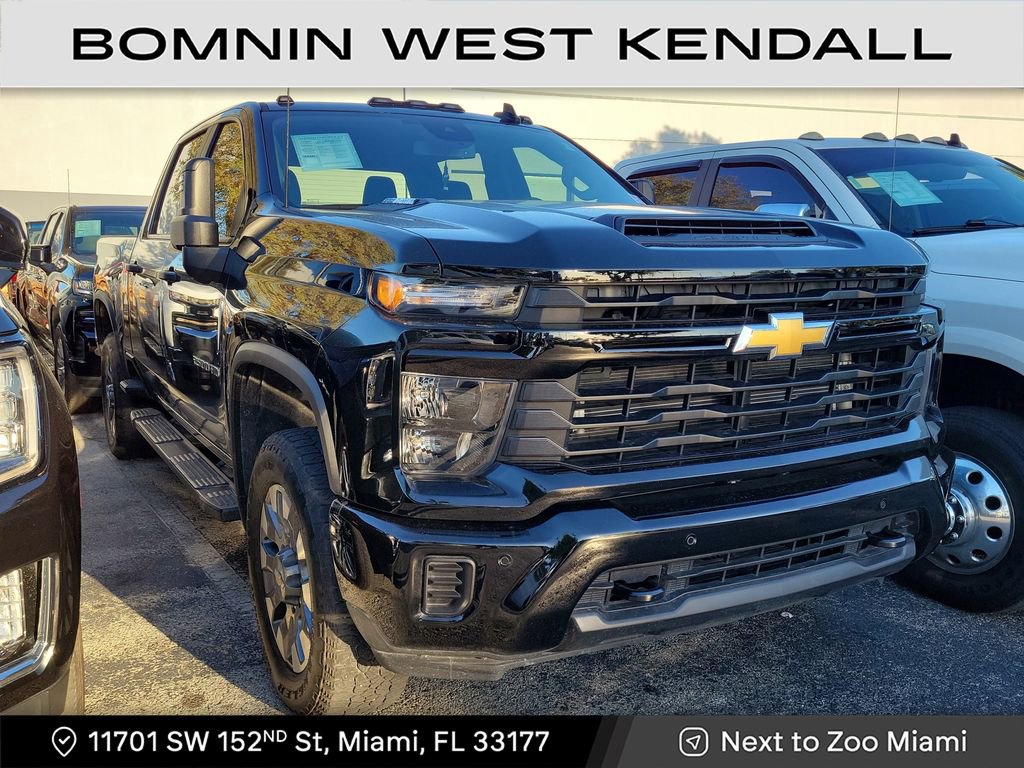 Used 2025 Chevrolet Silverado 2500 Custom w/ Custom Value Package image 1