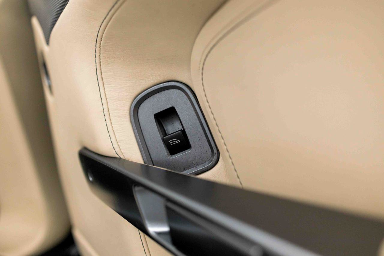 Used 2006 Aston Martin DB9 Volante RWD image 81