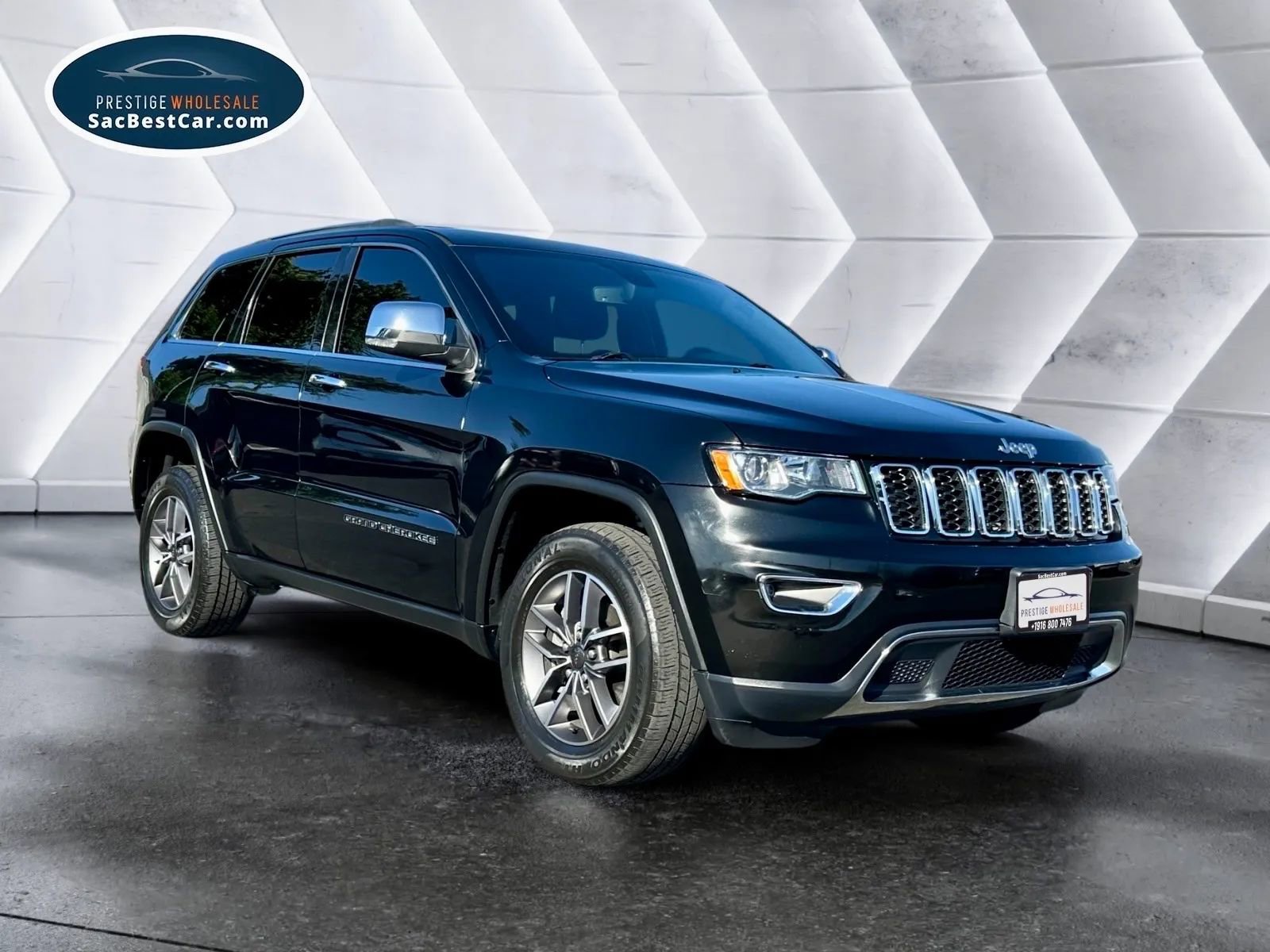 Used 2020 Jeep Grand Cherokee Limited w/ Luxury Group II image 3