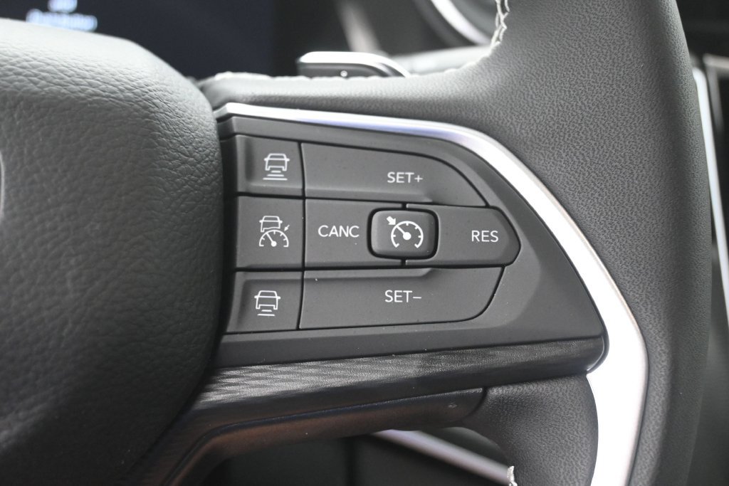 New 2027 Jeep Grand Cherokee Laredo X AWD/4WD image 9