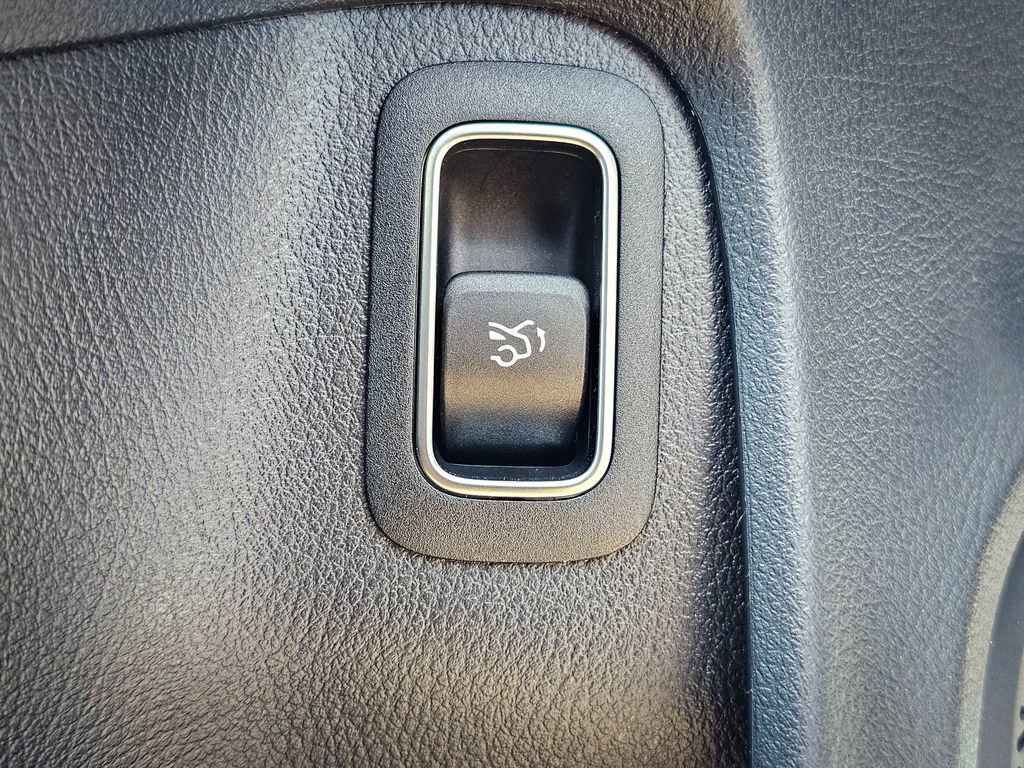 Used 2023 Mercedes-Benz CLA 250 4MATIC image 12