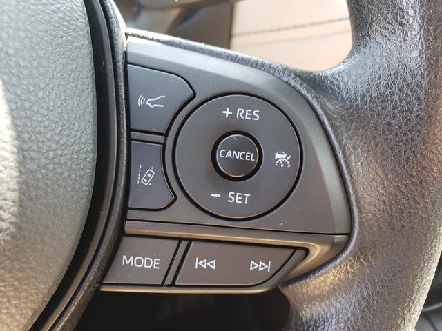 Used 2022 Toyota RAV4 XLE image 24