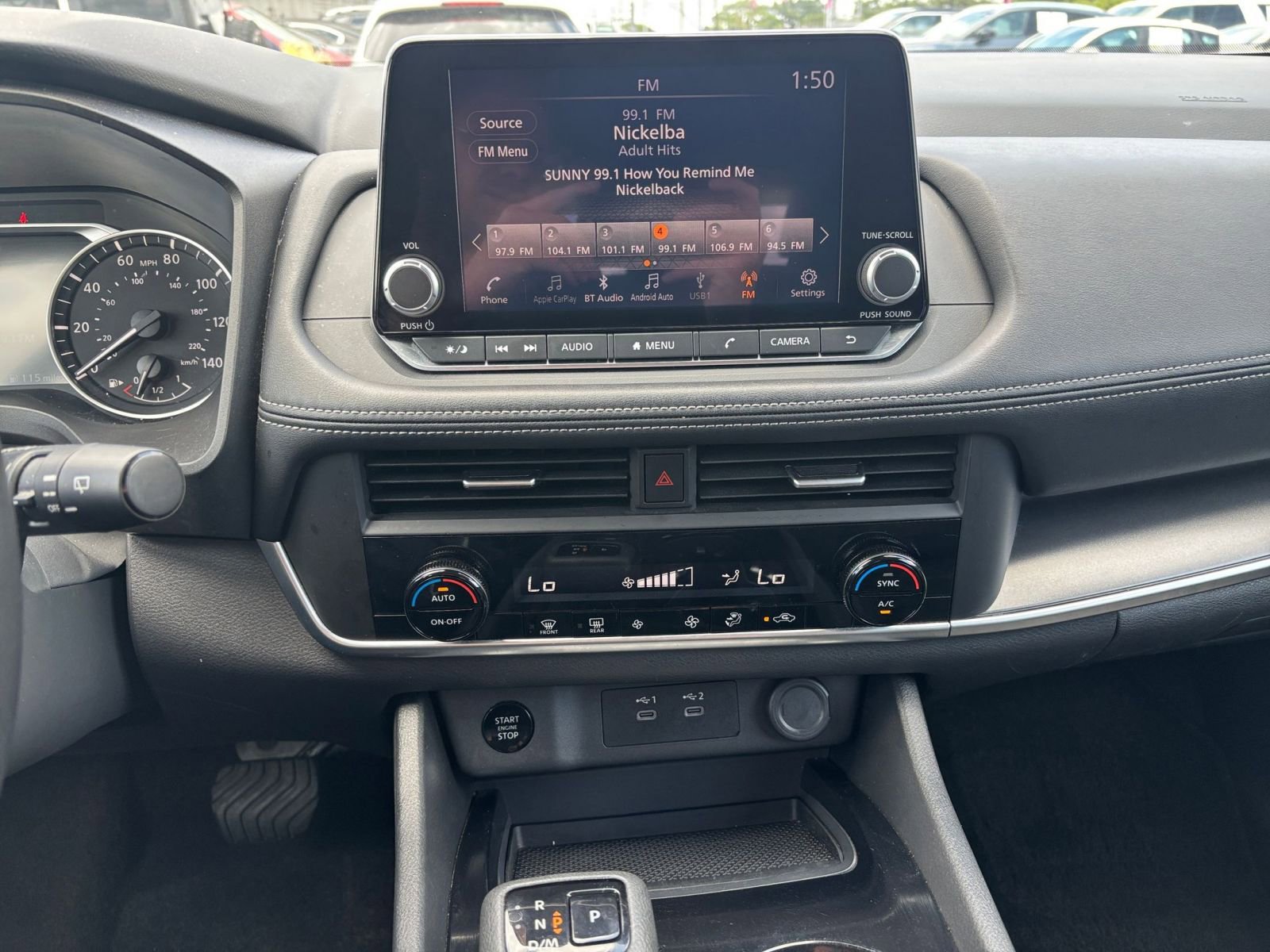 Used 2025 Nissan Rogue SV FWD image 17