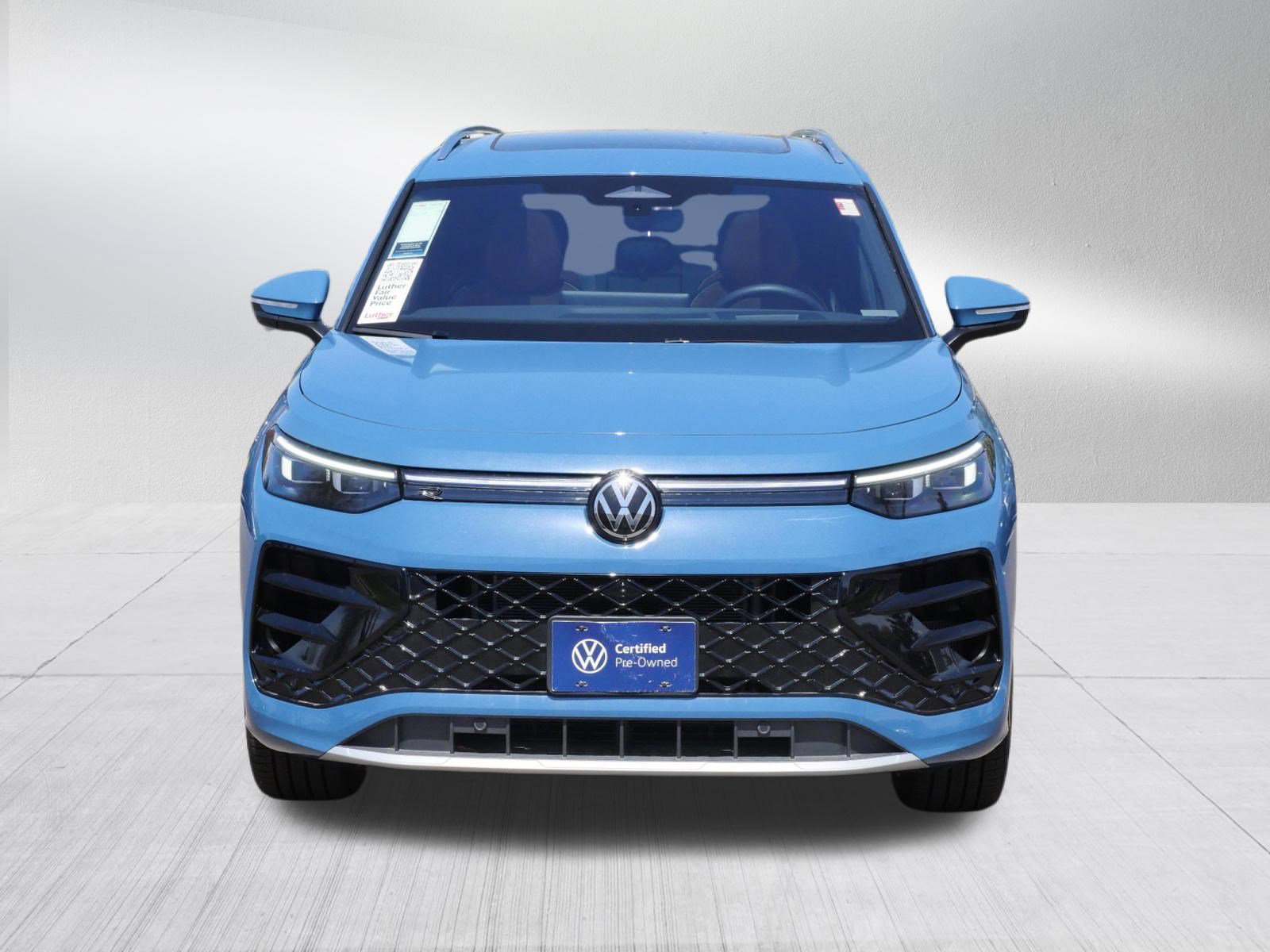 Certified 2026 Volkswagen Tiguan SEL R-Line AWD/4WD image 2