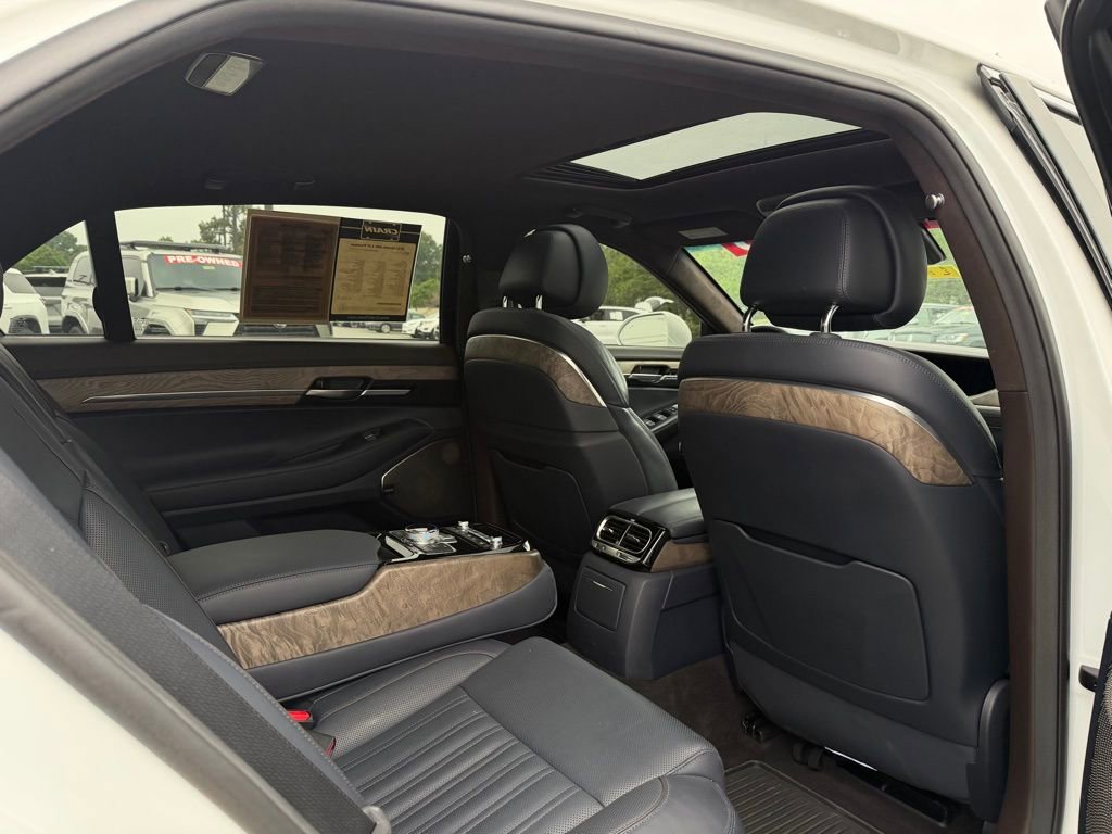Used 2021 Genesis G90 3.3T Premium RWD image 25