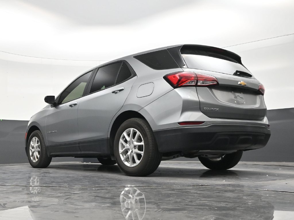 Used 2024 Chevrolet Equinox LS w/ Driver Confidence II Package FWD image 19