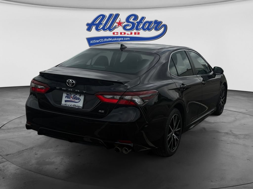 Used 2021 Toyota Camry SE FWD image 7