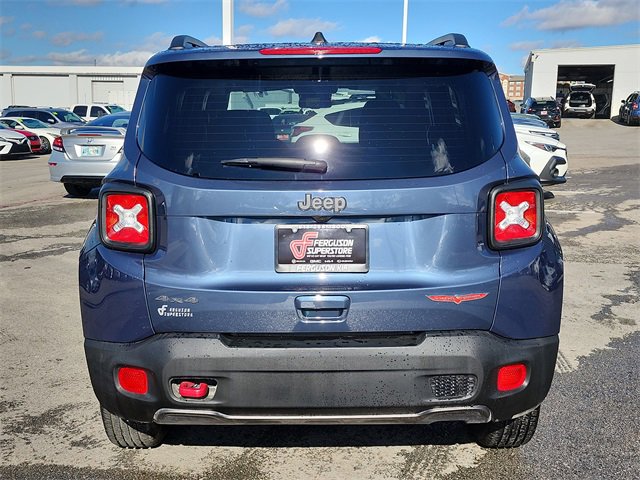Used 2022 Jeep Renegade Trailhawk image 4