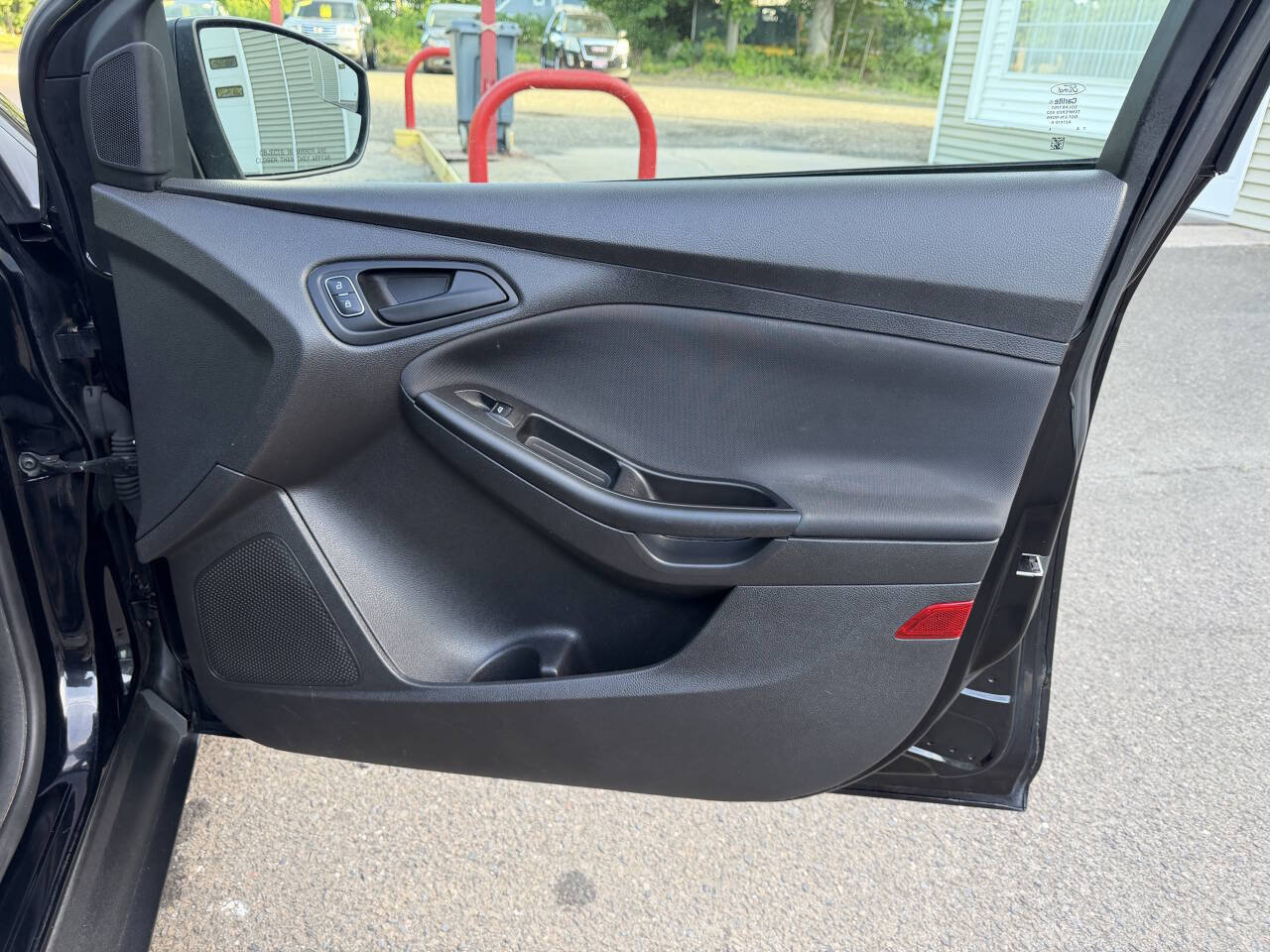Used 2018 Ford Focus S FWD image 27