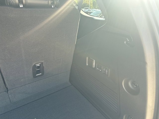 Certified 2025 GMC Yukon Denali w/ LPO, Floor Liner Package image 6