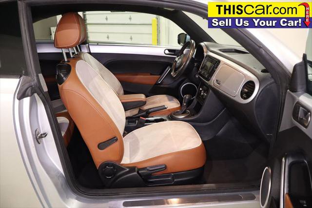 Used 2015 Volkswagen Beetle 1.8T Classic FWD image 24