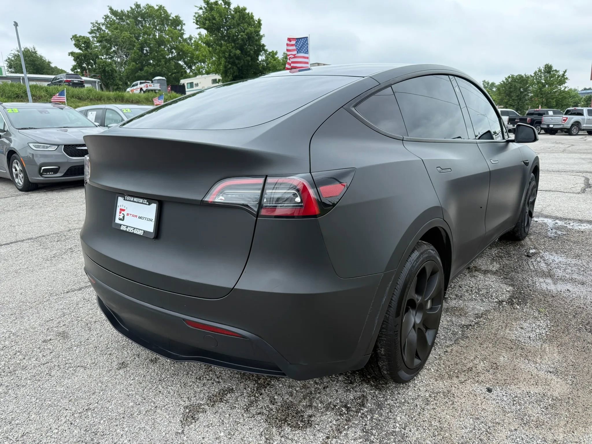 Used 2023 Tesla Model Y Long Range AWD/4WD image 3
