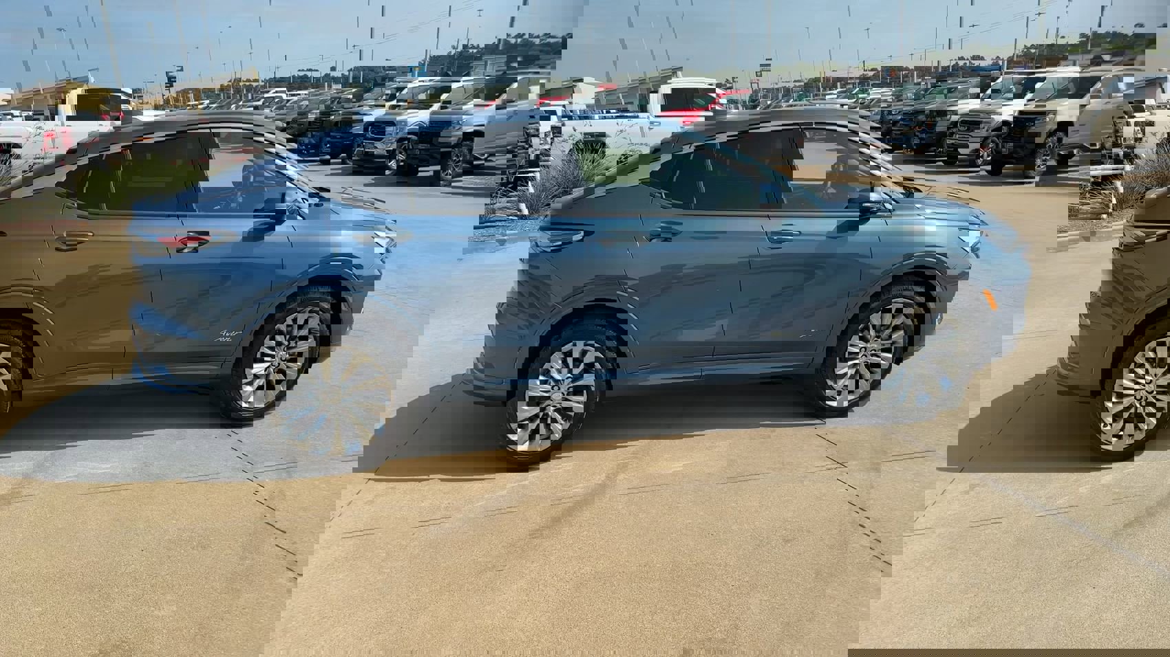 Used 2025 Buick Envista Avenir image 2